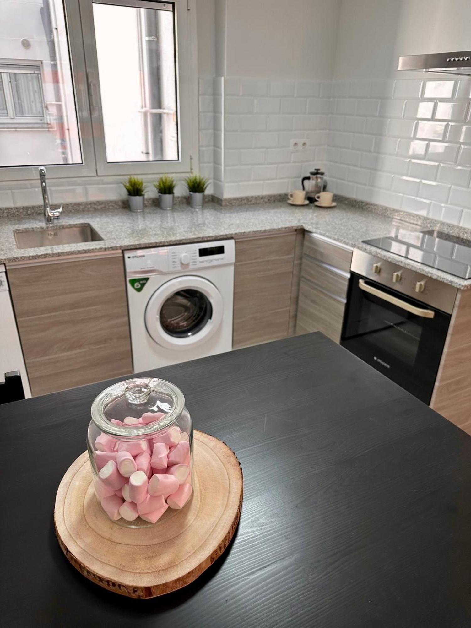Cozy Flat 5 Mins From The Beach Gijón Exteriör bild