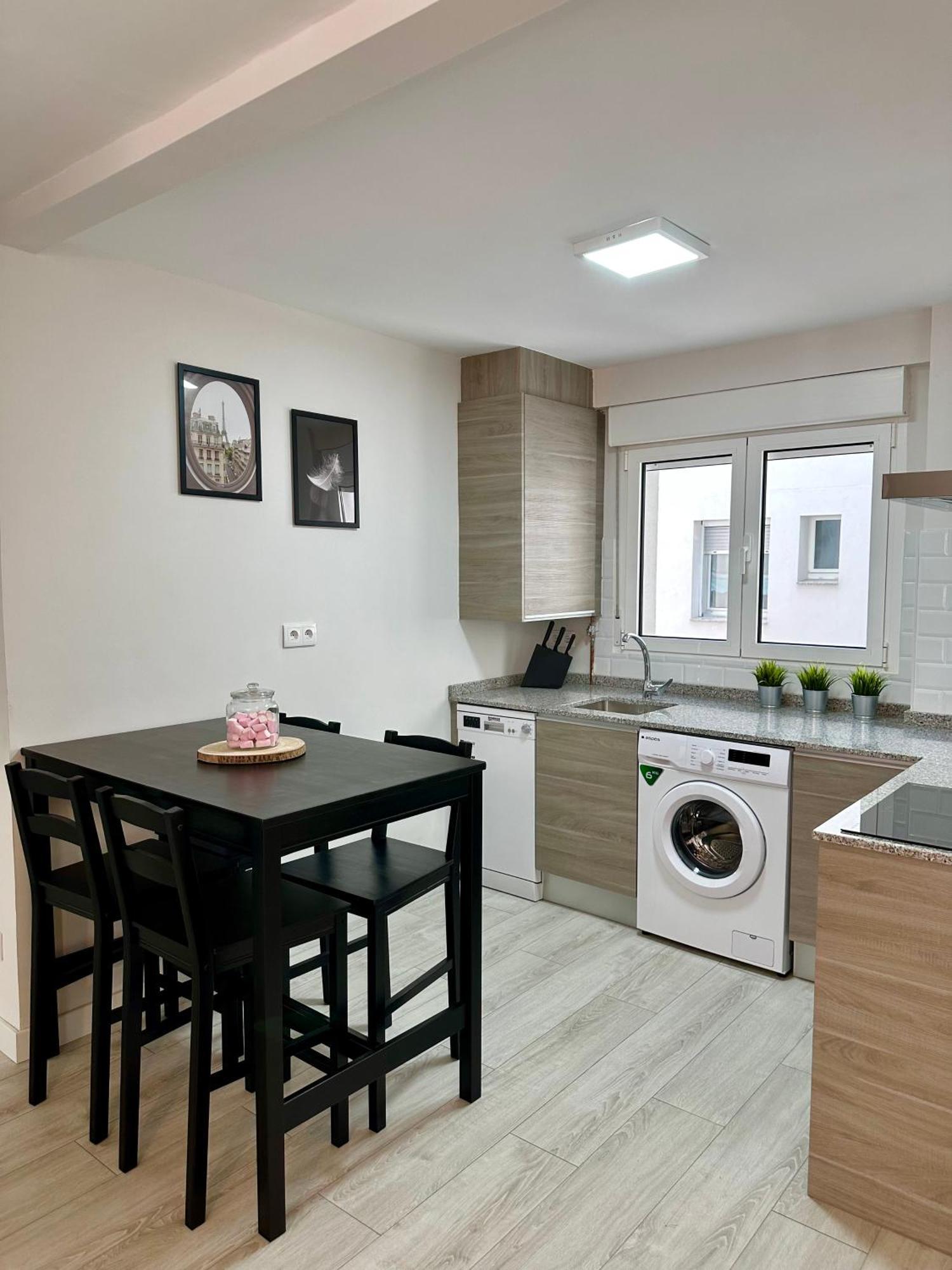 Cozy Flat 5 Mins From The Beach Gijón Exteriör bild