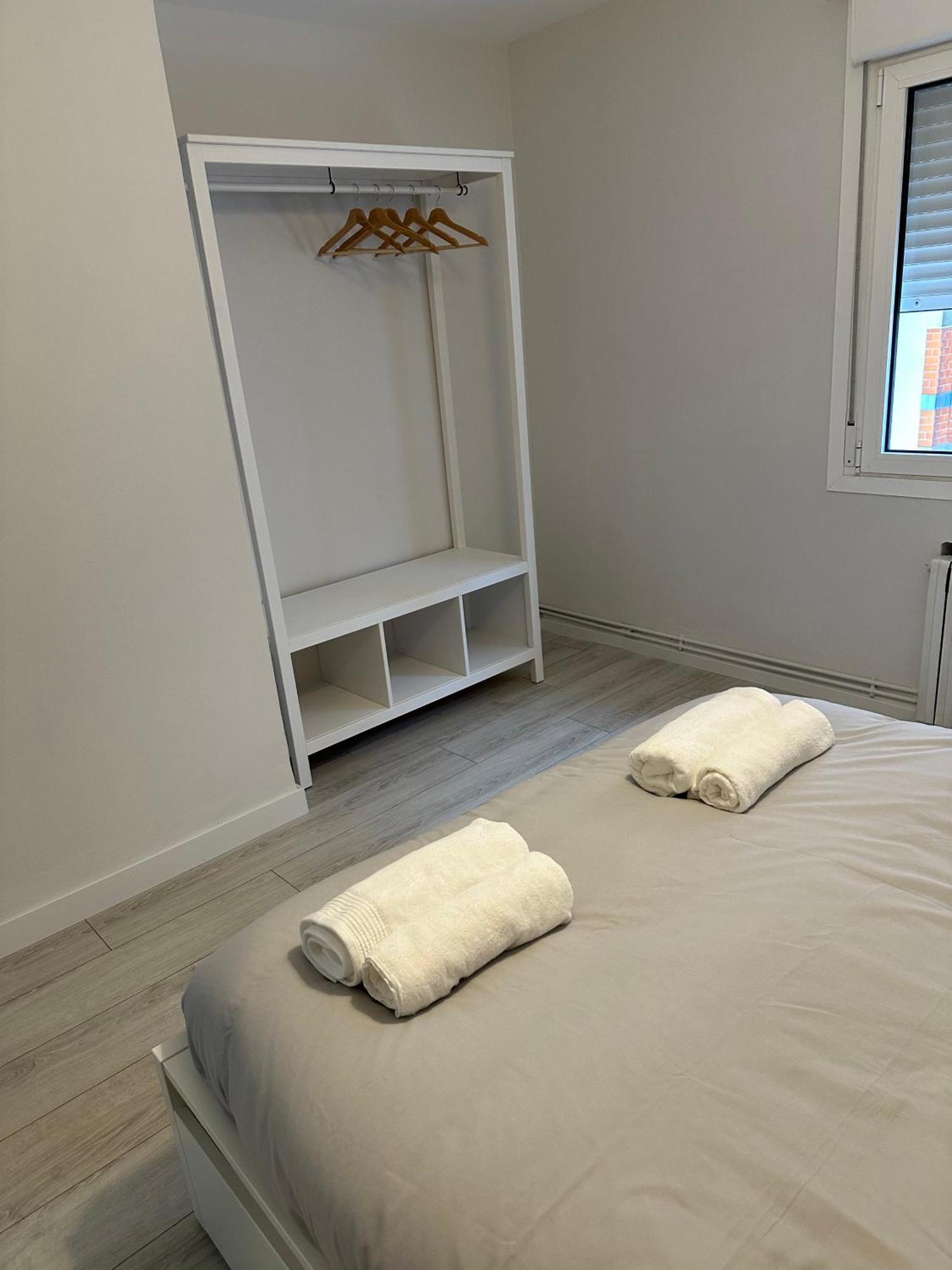 Cozy Flat 5 Mins From The Beach Gijón Exteriör bild