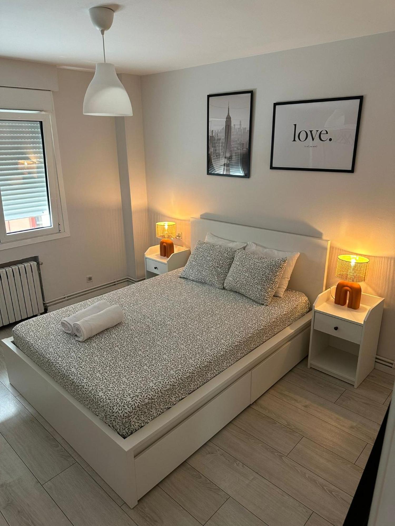 Cozy Flat 5 Mins From The Beach Gijón Exteriör bild